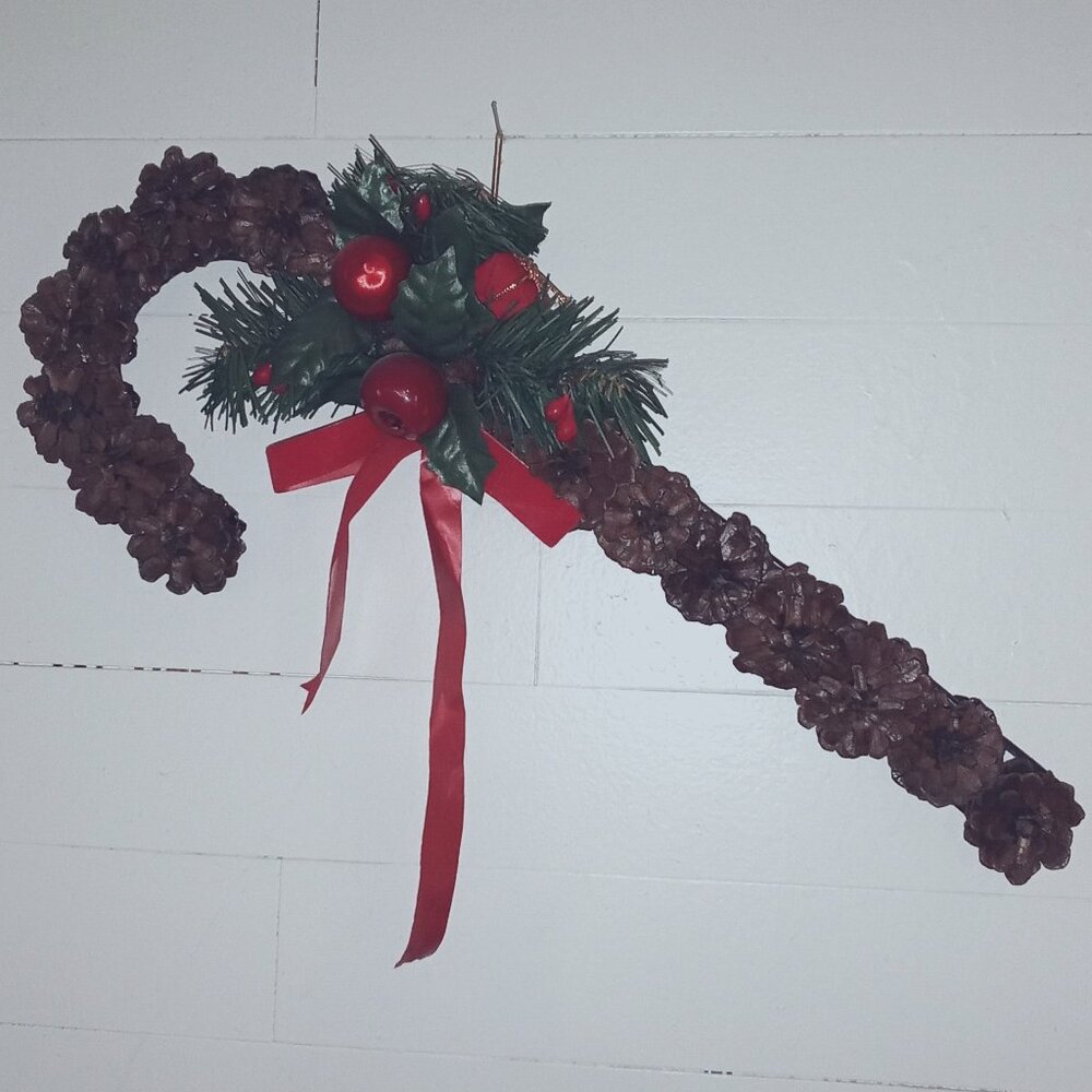 Christmas Holiday Cane Wreath Wall Door Decor Pinecone
